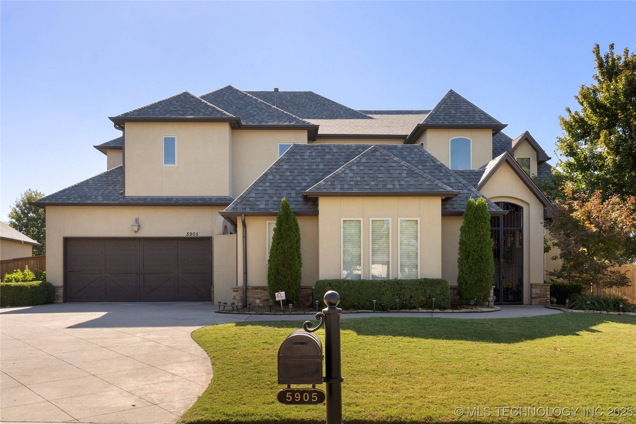 5905 W Charleston ST, Broken Arrow, OK 74011