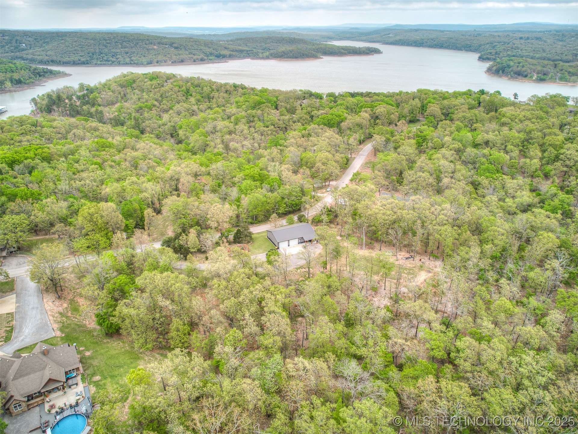 18465 W Lakewood DR, Park Hill, OK 74451
