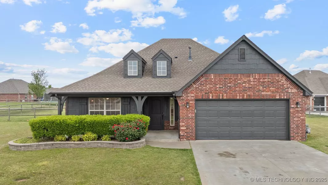 5923 E 136th PL, Collinsville, OK 74021