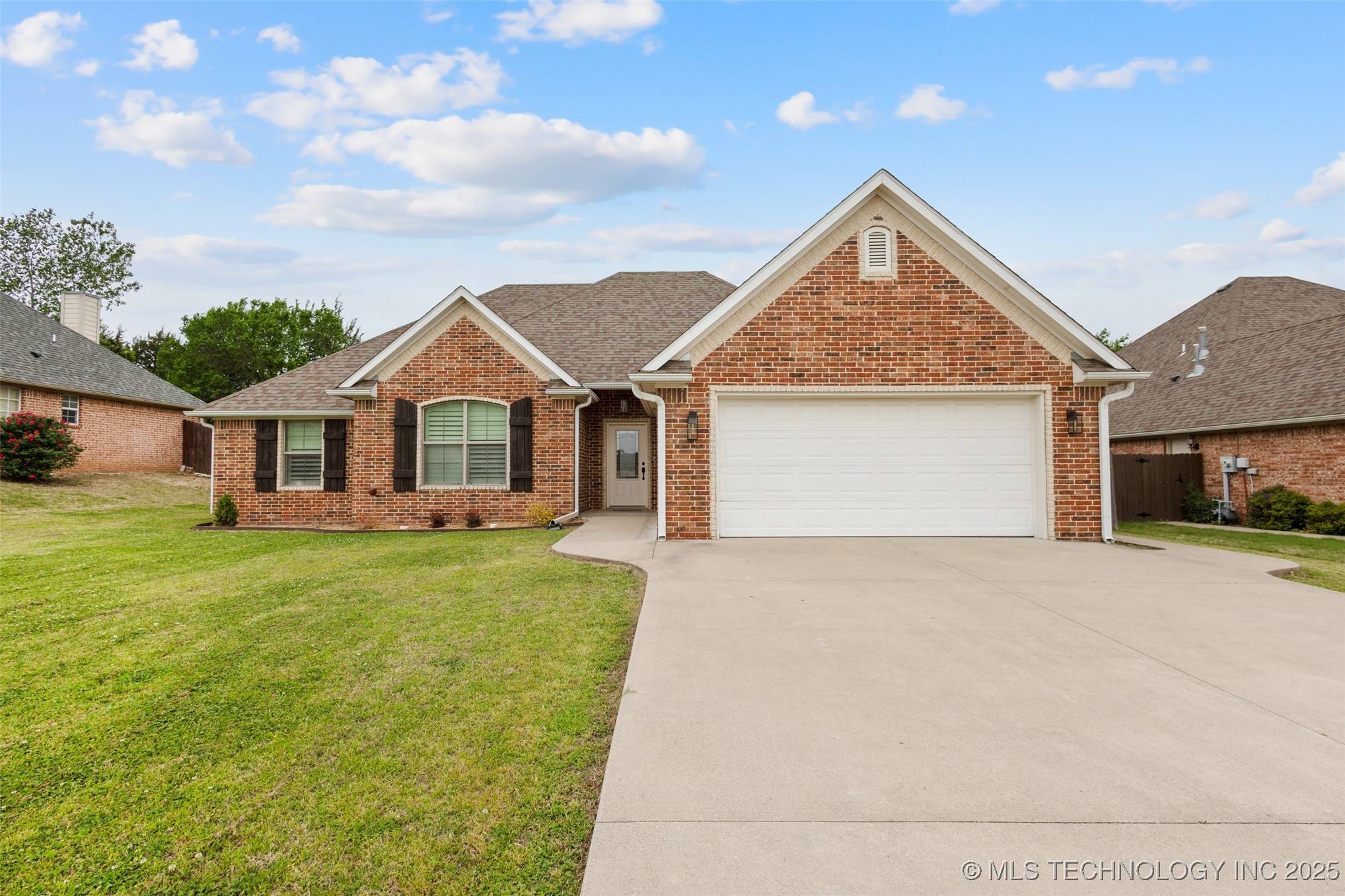 1413 Magnolia DR, Ada, OK 74820