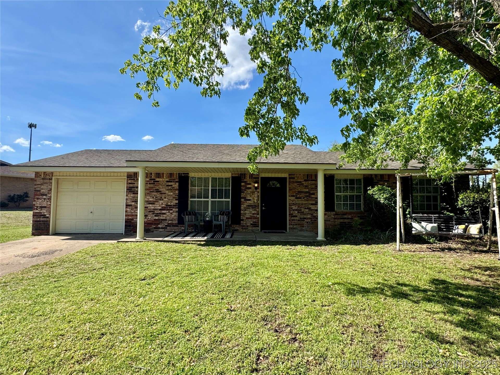 803 S Thompson AVE, Cushing, OK 74023
