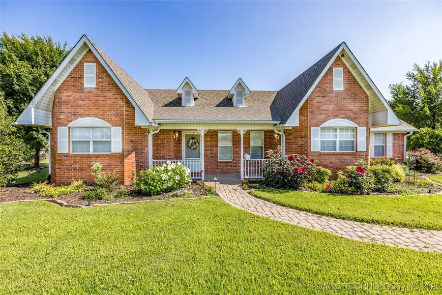 687 W 6th, Atoka, OK 74525