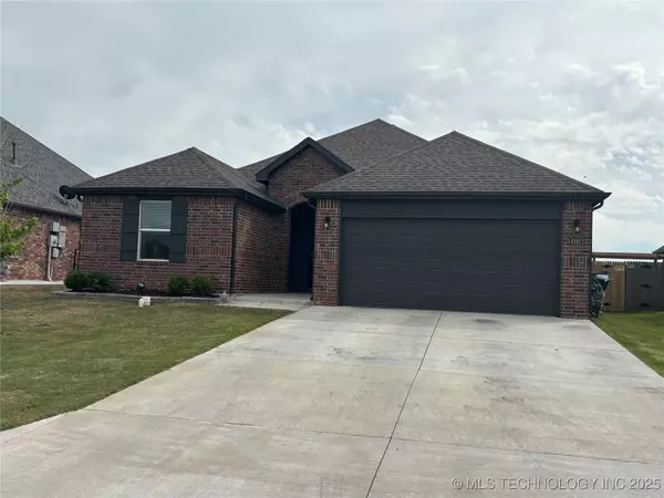 4242 W Village Park DR, Skiatook, OK 74070