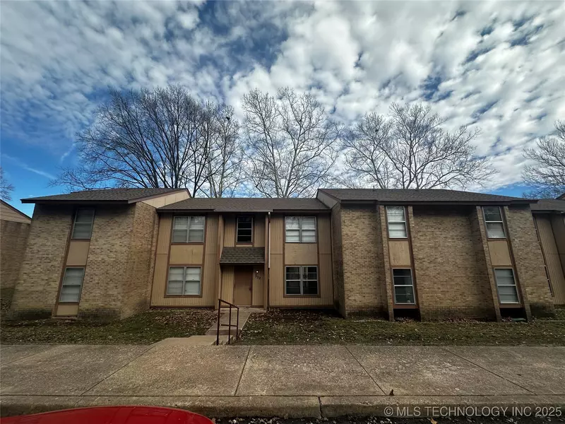 4715 SE Adams BLVD #922-A, Bartlesville, OK 74006