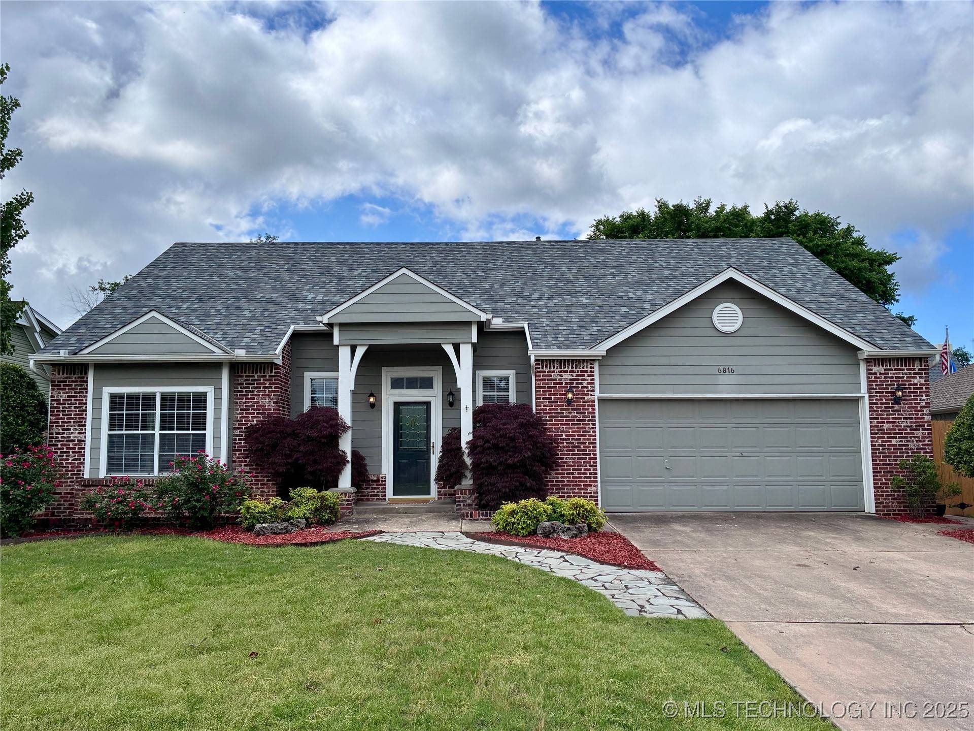 6816 E 79th ST, Tulsa, OK 74133
