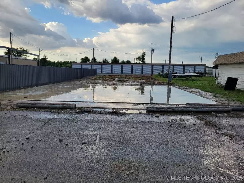 Hwy 9, Eufaula, OK 74432
