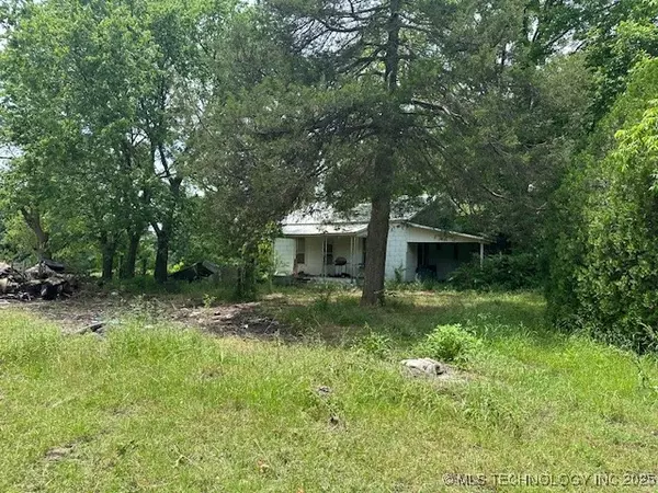Holdenville, OK 74848,119 S Belmont