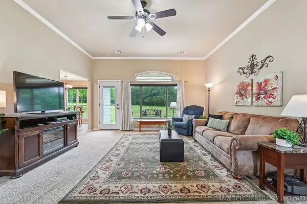 Collinsville, OK 74021,3850 E Maple DR