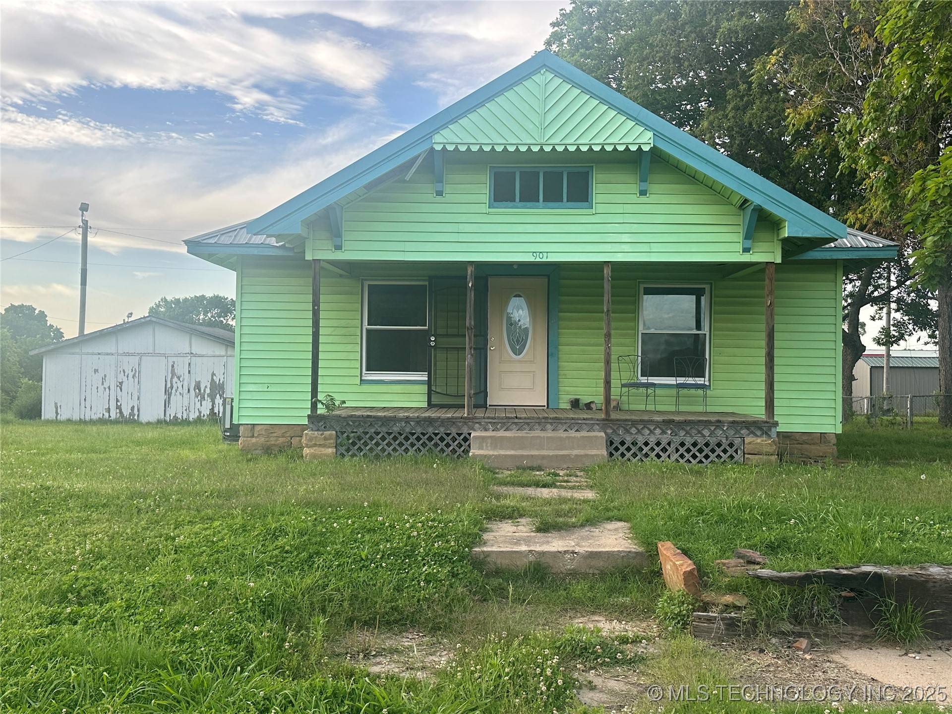 901 E 9th ST, Okmulgee, OK 74447