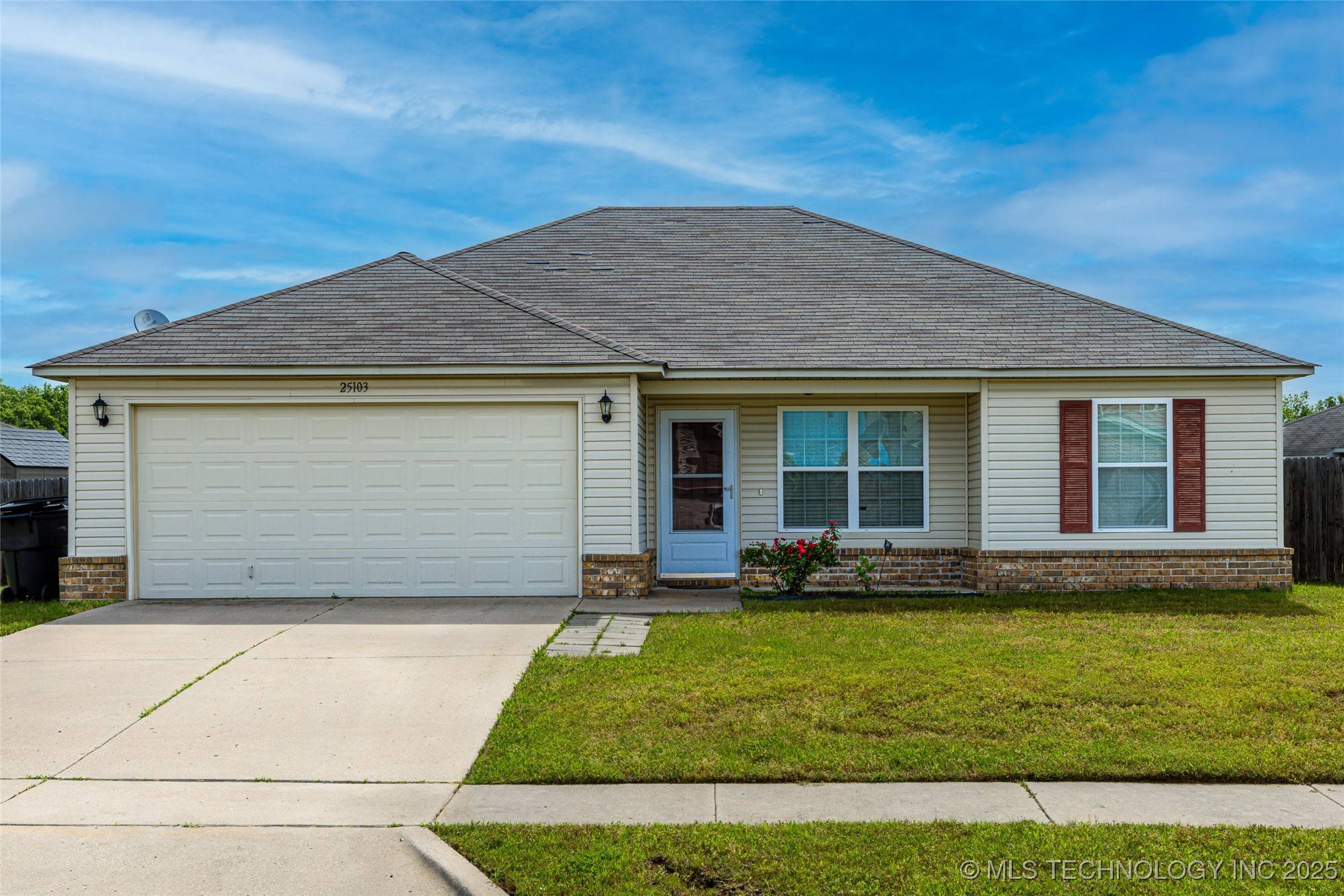 25103 S Roselake DR, Claremore, OK 74019