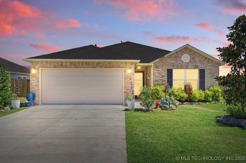 27506 E 115th PL S, Coweta, OK 74429