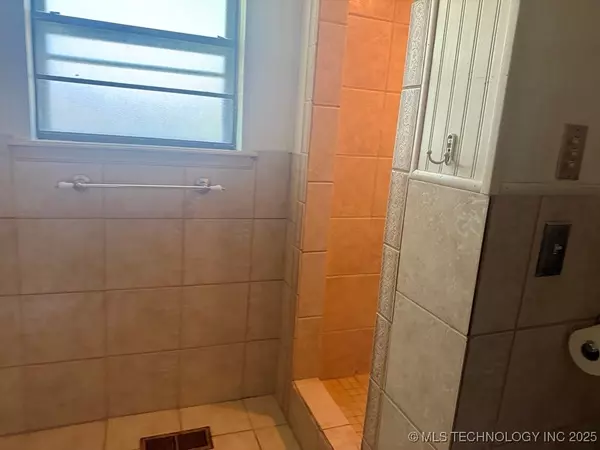 Broken Arrow, OK 74012,2308 W Boston ST