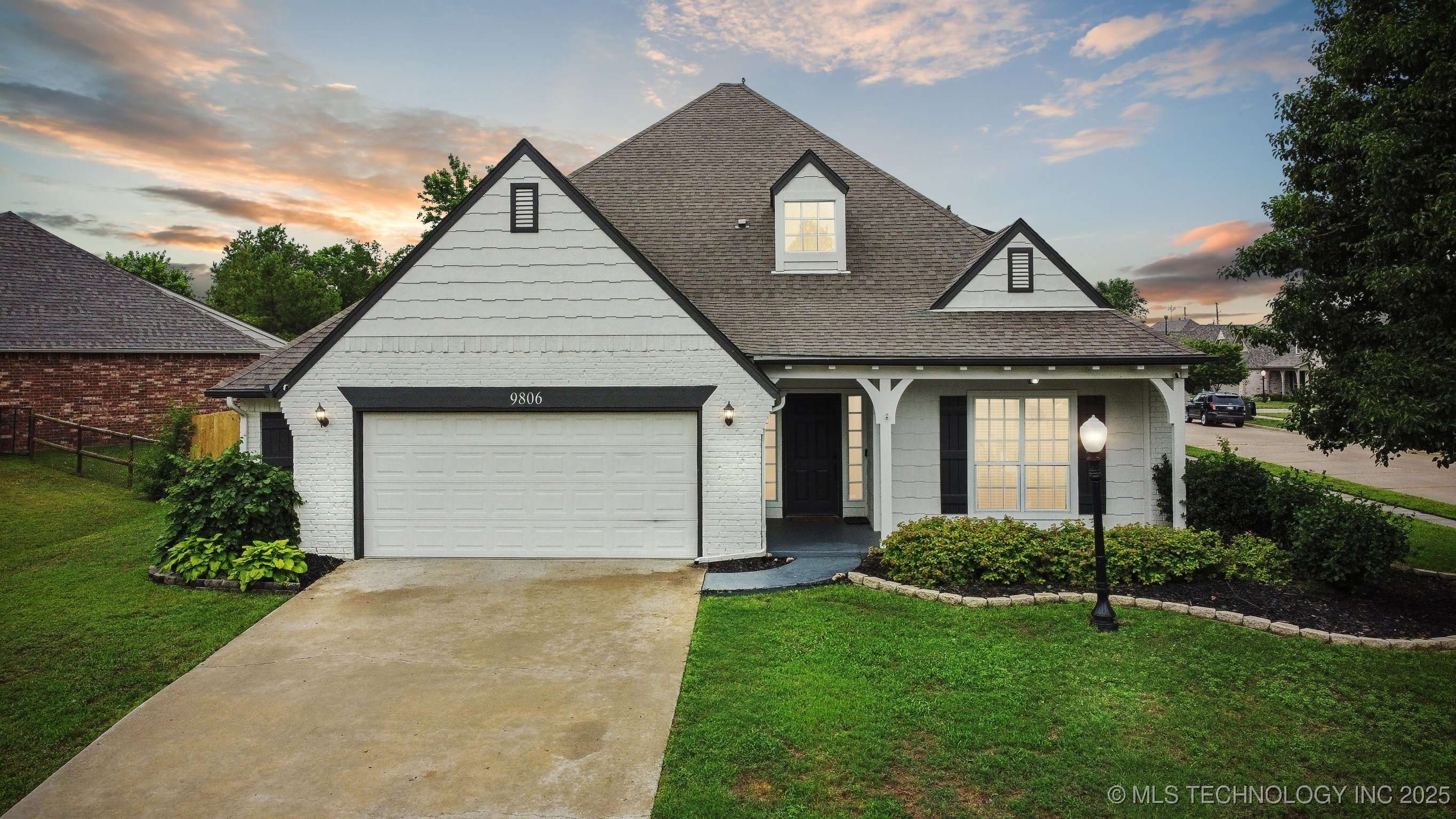 9806 E 92nd ST, Owasso, OK 74055