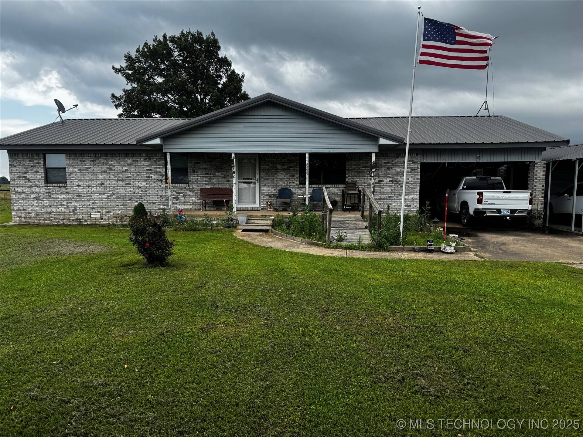 822 Church RD, Kemp, OK 74741