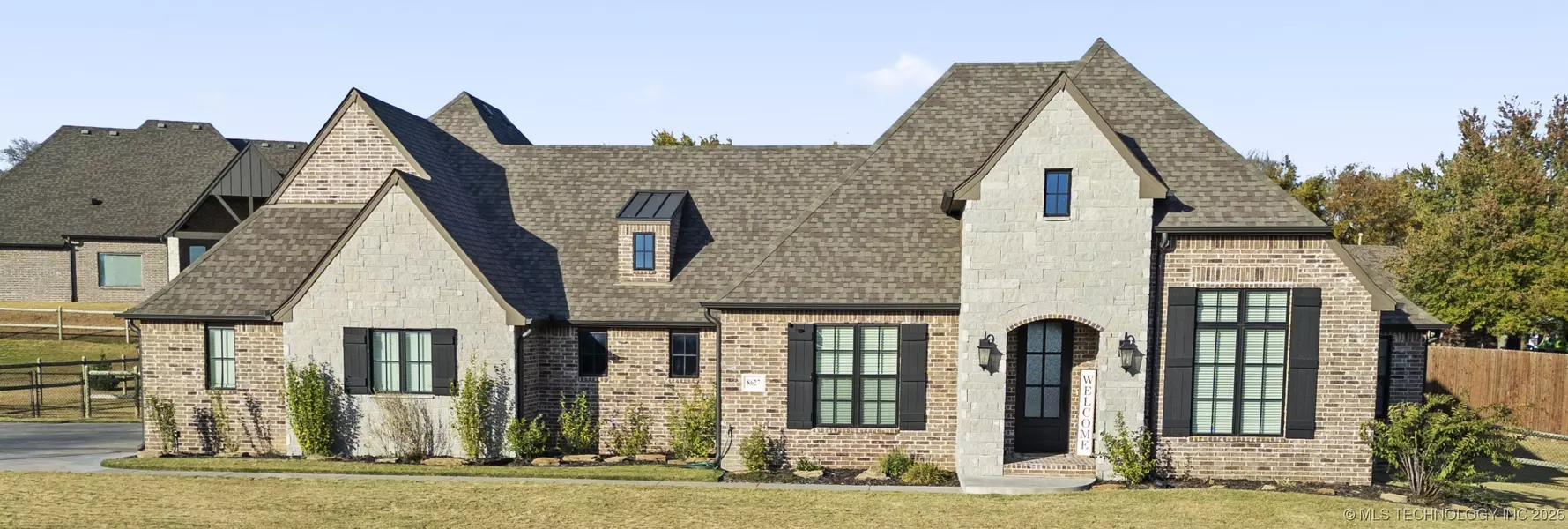 8627 E 104th ST N, Owasso, OK 74055