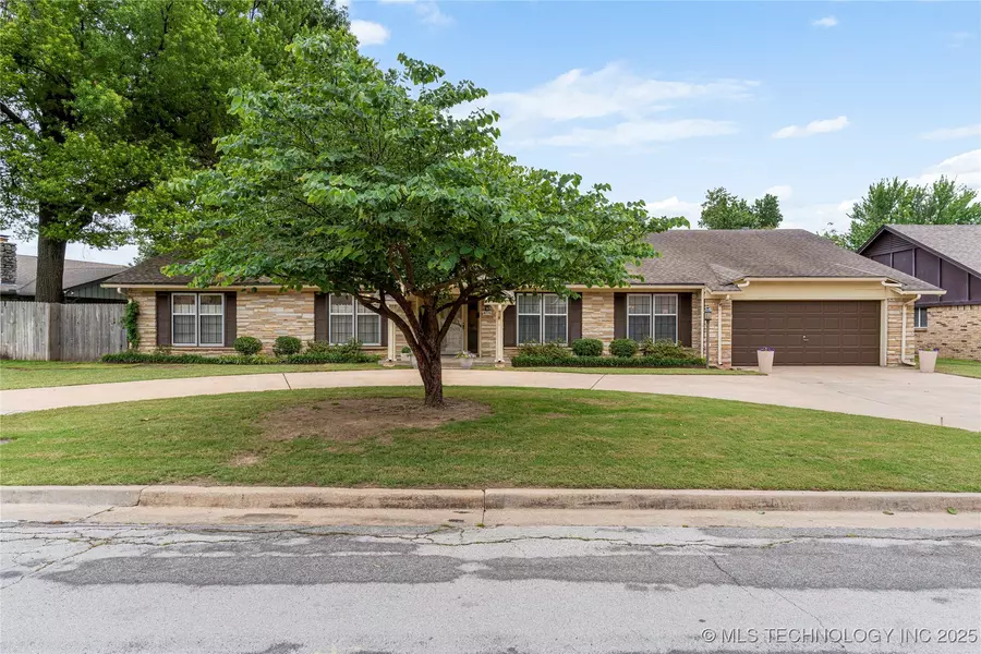 6116 E 49th ST, Tulsa, OK 74135