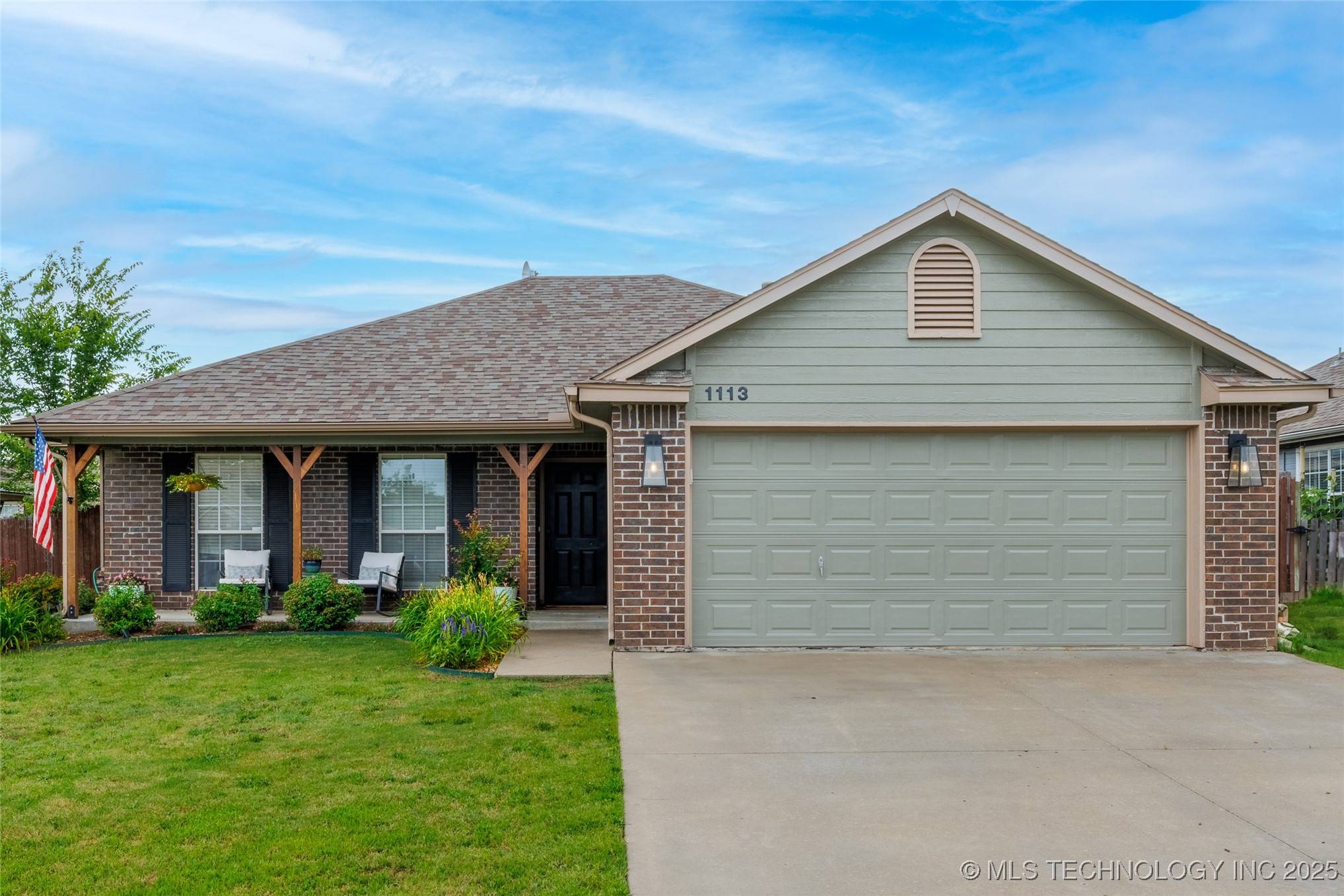 1113 S Spinnaker DR, Oologah, OK 74053
