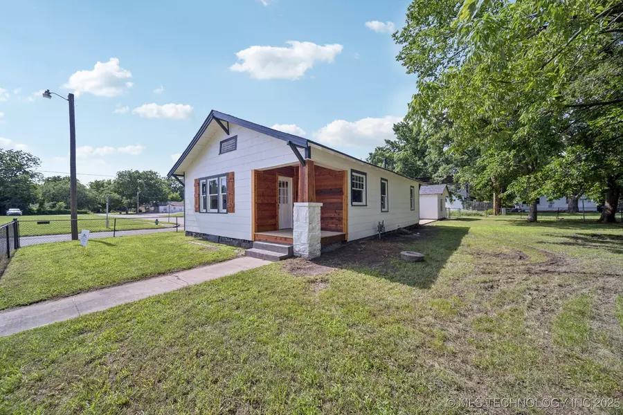 1119 W 7th ST, Okmulgee, OK 74447
