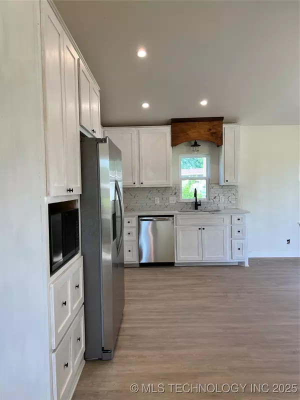 Grove, OK 74344,25696 S 607 LN