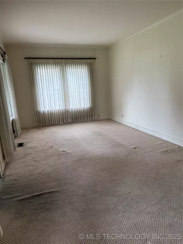 Tulsa, OK 74105,4214 S Norfolk AVE