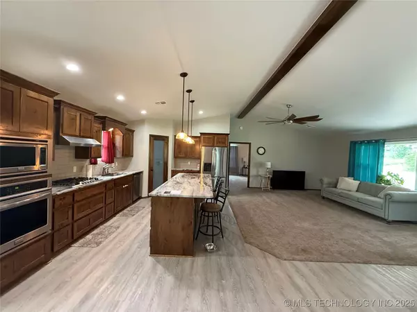 Ada, OK 74820,12460 County Road 3570