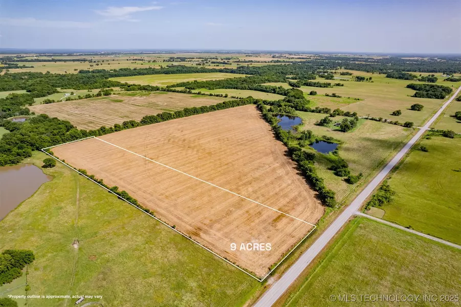 220 RD, Wagoner, OK 74467