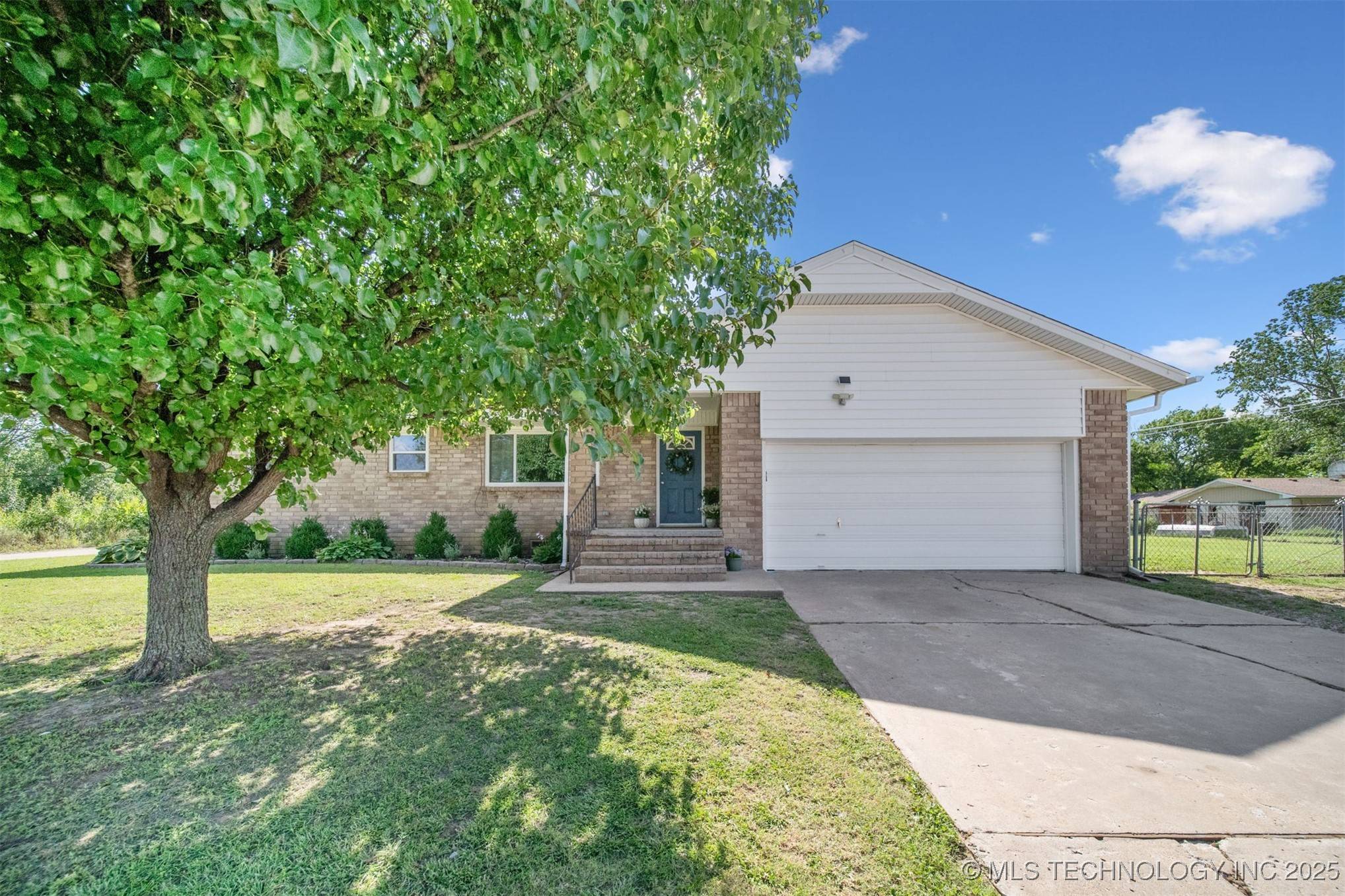 1377 S WORTMAN AVE, Claremore, OK 74017