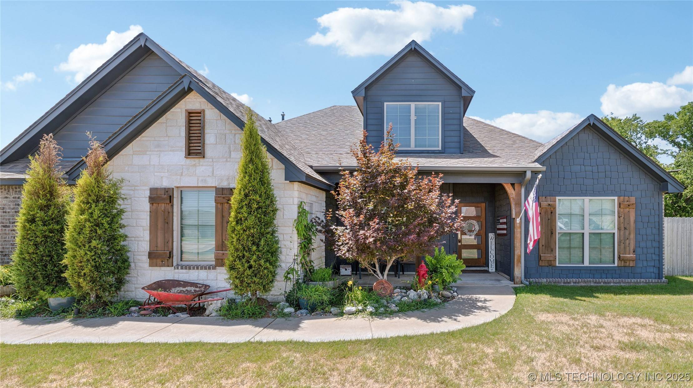 21820 Summit TRL, Claremore, OK 74019