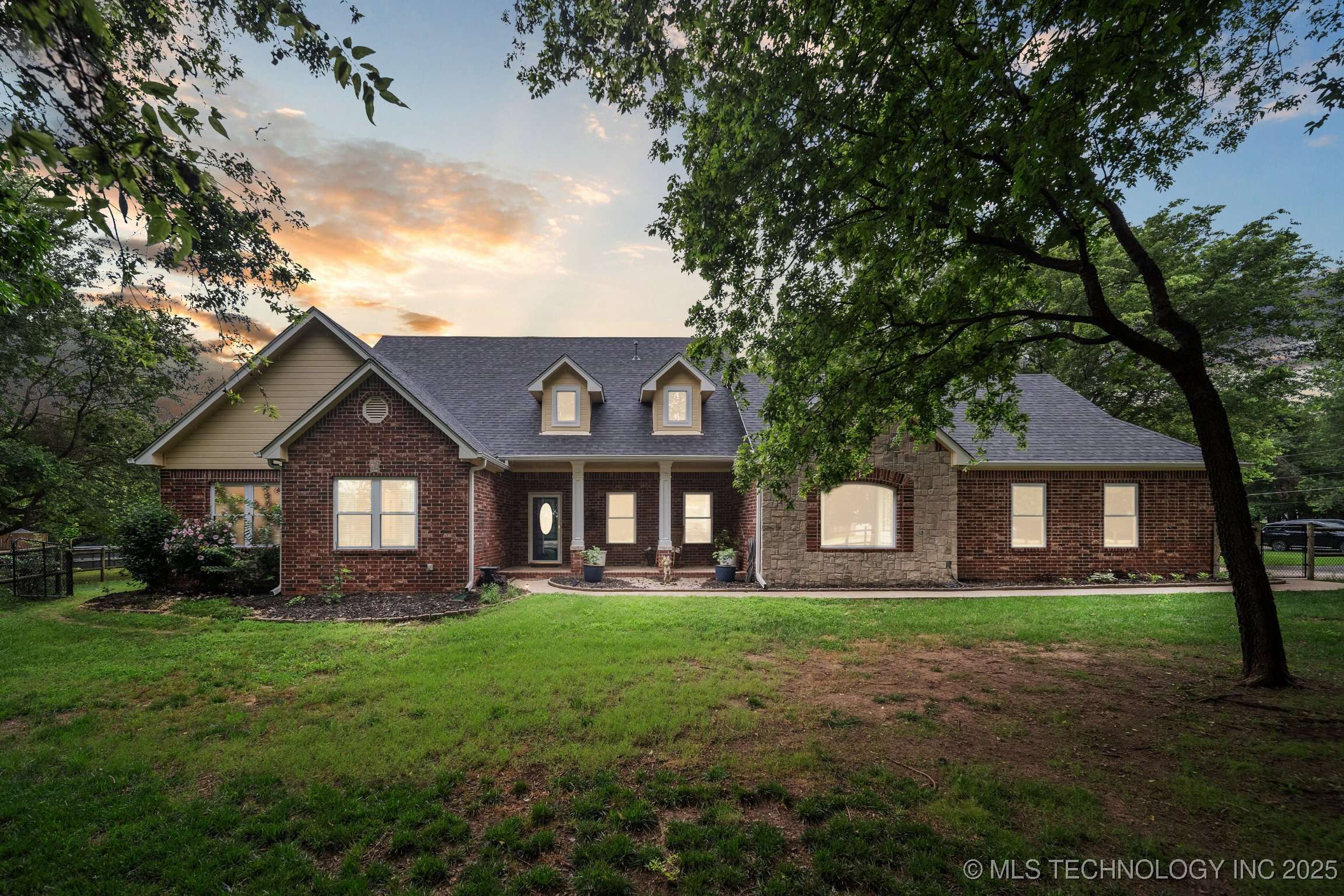 4852 E Redbud DR, Claremore, OK 74019