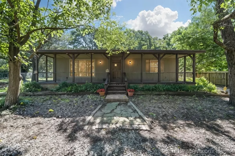 Catoosa, OK 74015,431 S 273rd East Avenue