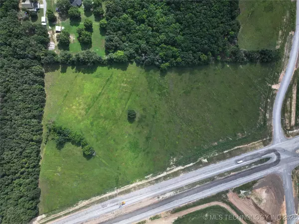 Tahlequah, OK 74464,18208 W Grandview RD