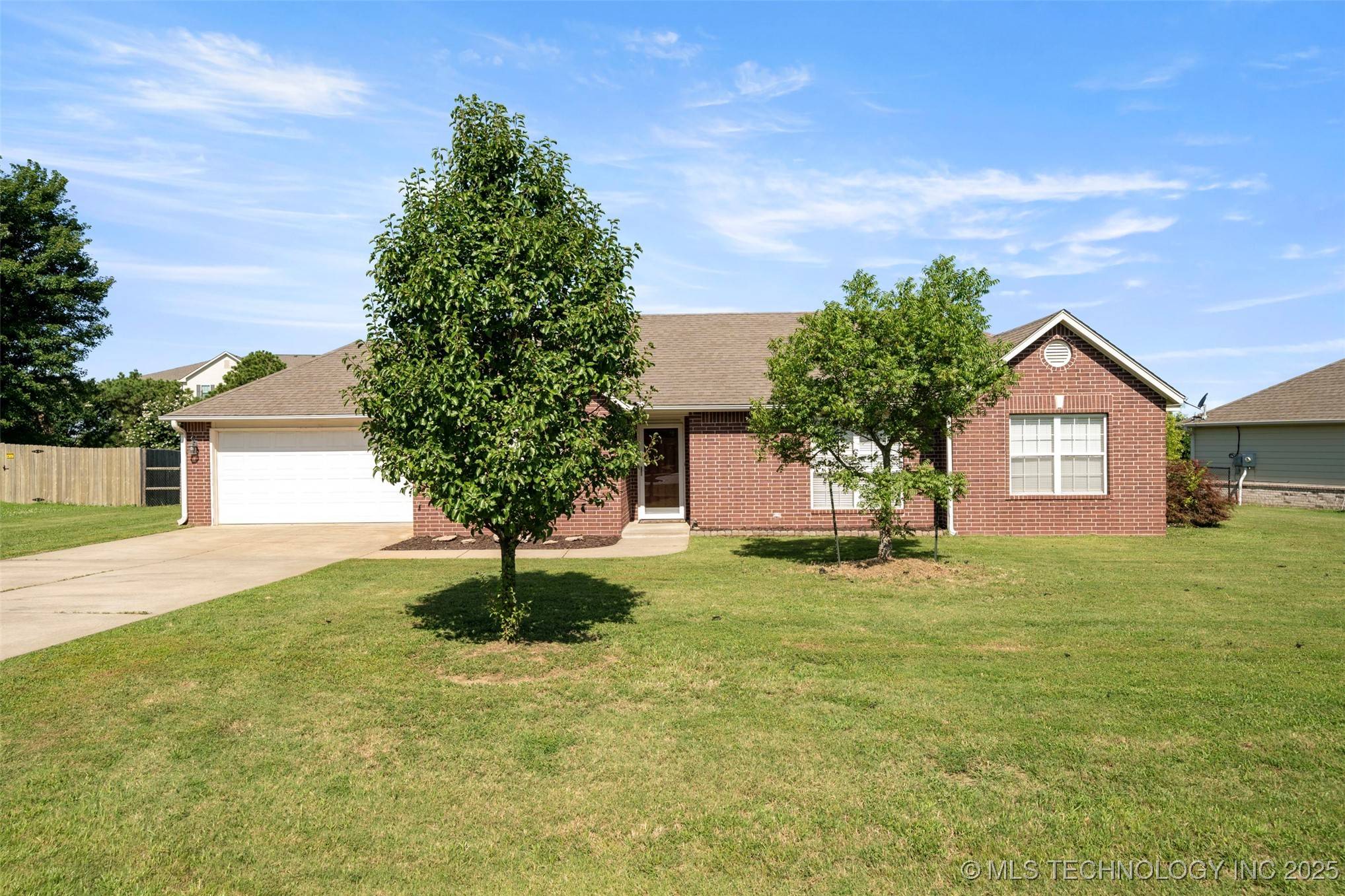 18950 S Canyon Creek RD, Claremore, OK 74017