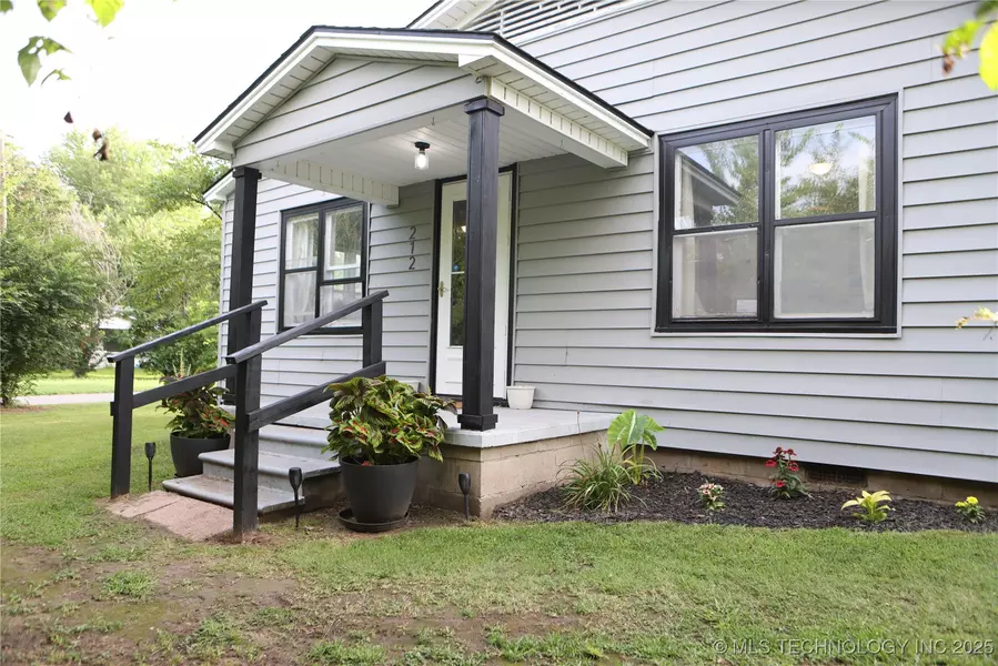 212 N Scott ST, Fort Gibson, OK 74434