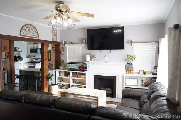 Ada, OK 74820,1210 N Wolfe LN