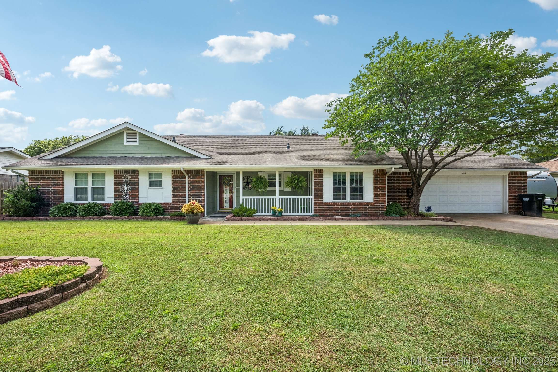 635 S Pecan ST, Oologah, OK 74053