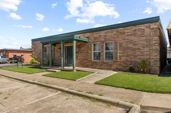 Ada, OK 74820,120 E 14th