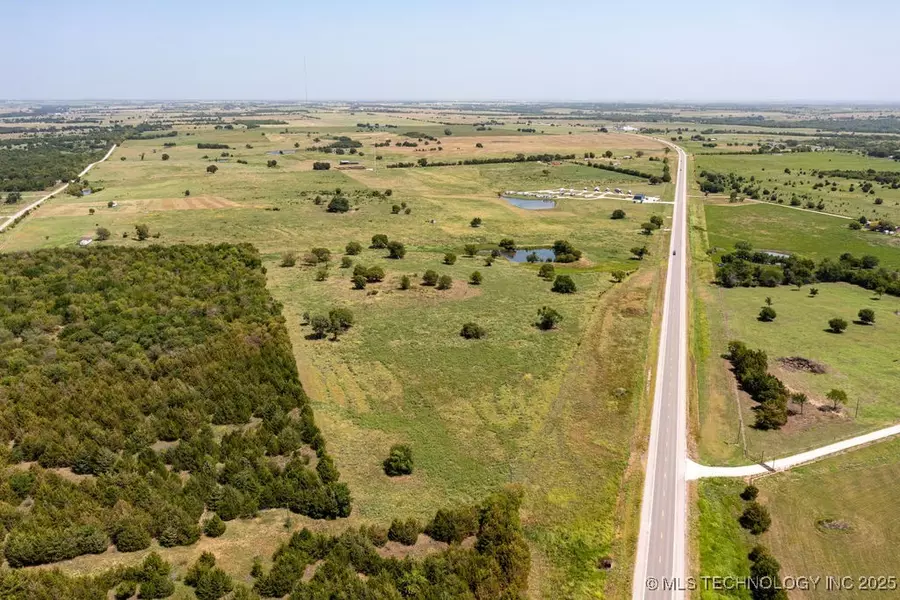 10692 Old Willis RD, Kingston, OK 73439