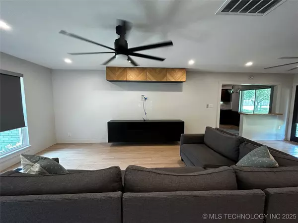 Broken Arrow, OK 74011,12811 S 124th East Avenue