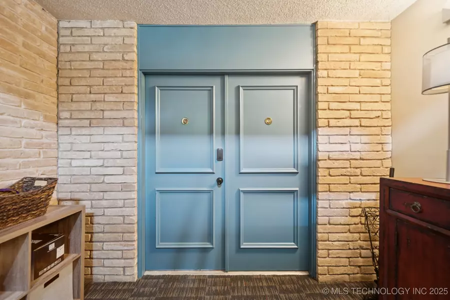 611 W 15th ST #H2, Tulsa, OK 74127