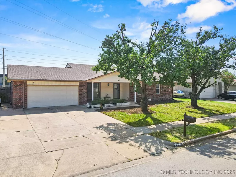 8509 N 121st East Avenue, Owasso, OK 74055
