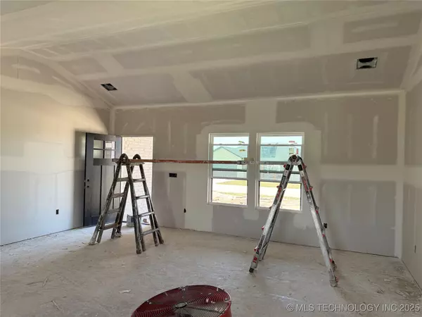 Tahlequah, OK 74464,1960 N Everly DR