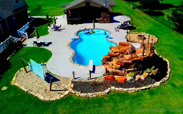 Tahlequah, OK 74464,825 N Windle LN