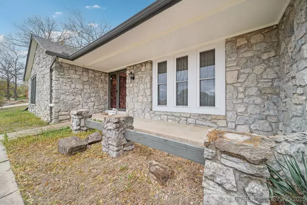 Okmulgee, OK 74447,1509 S Mission LN