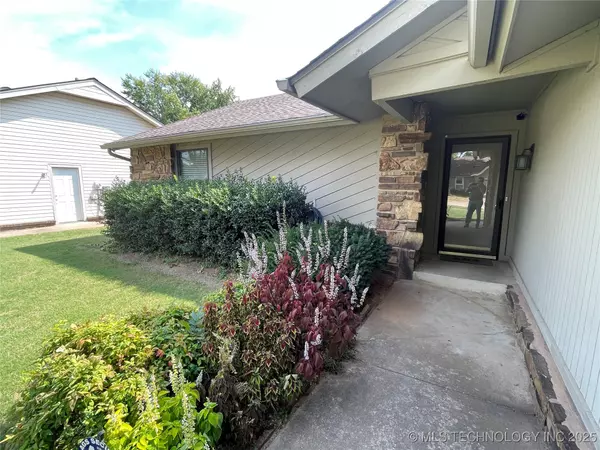 Jenks, OK 74037,136 W L. ST