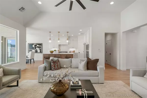 Jenks, OK 74037,2072 E 129th PL S