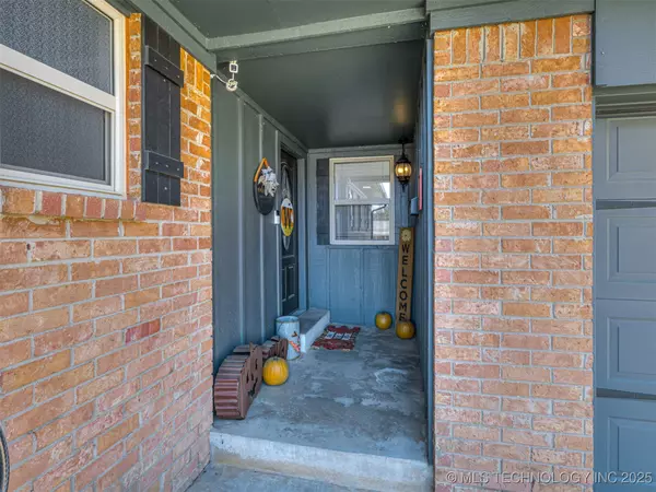 Sapulpa, OK 74066,758 N Moccasin PL