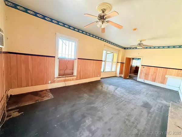 Durant, OK 74701,210 N 6th