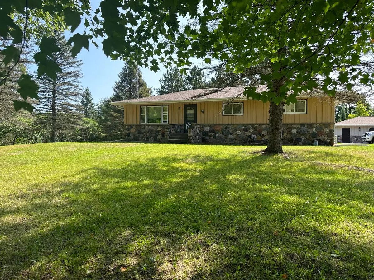 Laona, WI 54541,5790 RIDGE LN