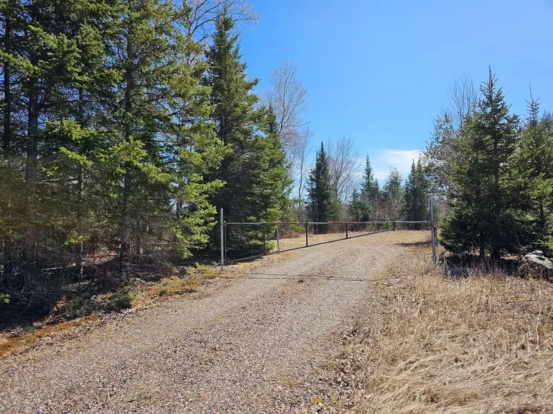 5431N WEBER LAKE DR, Mercer, WI 54547