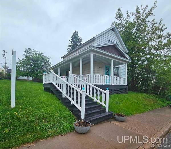 12 4TH ST N, Crystal Falls, MI 49920